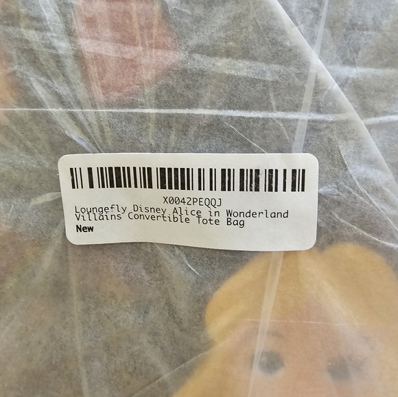 ❤️HOST PICK❤️Loungefly Disney Alice in Wonderland Villains Convertible Tote Bag - Picture 13 of 13